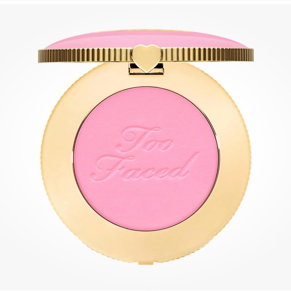 Too Faced Cloud Crush Blurring Blush in Candy Clouds Diffused Matte .17 oz